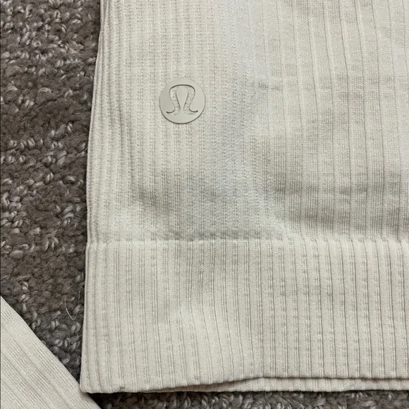 Lululemon Ebb to Street Long-Sleeve Cropped Top in a soft cream shade size 6 - Picture 2 of 7